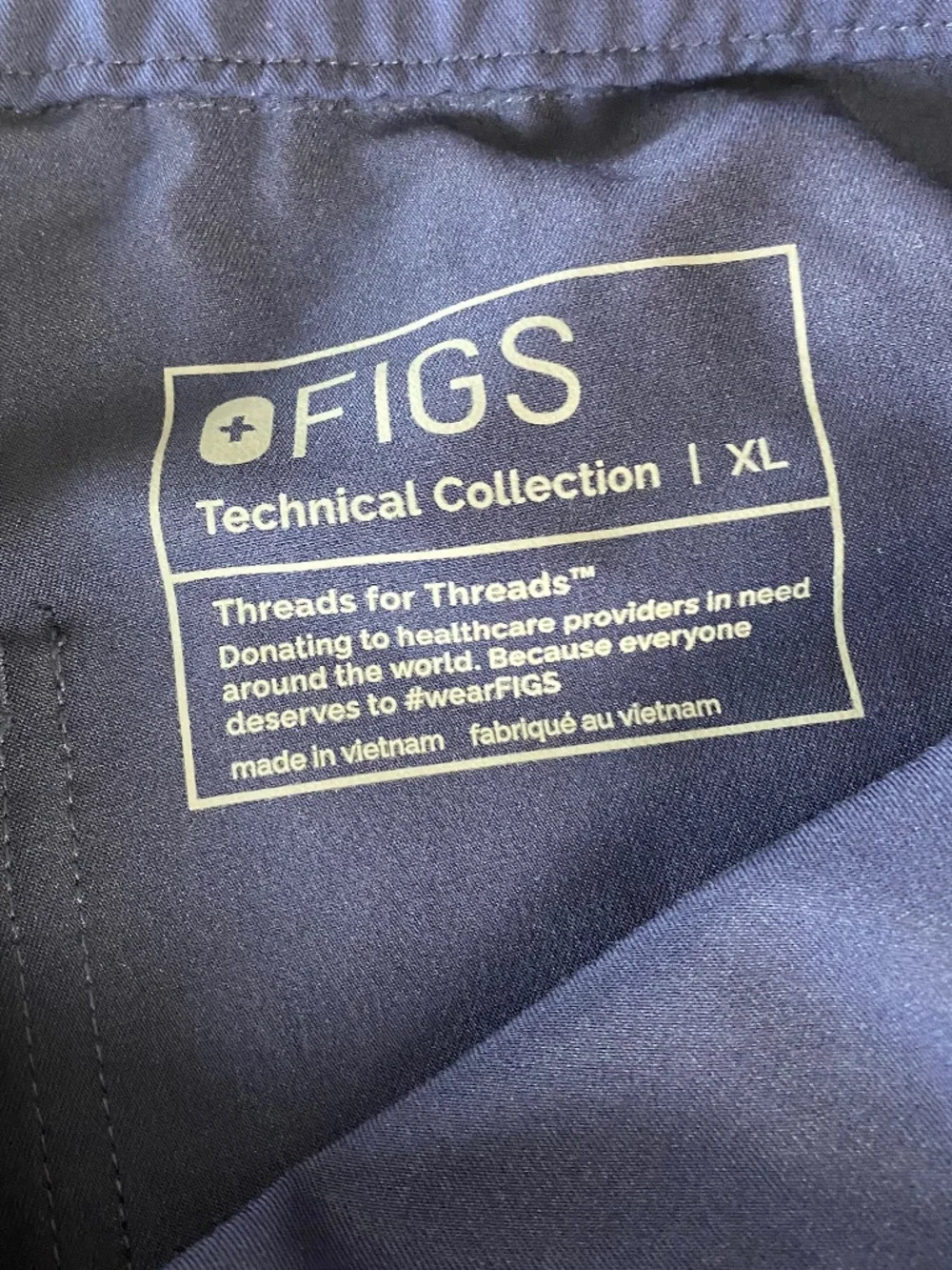 FIGS Men’s Cairo Cargo Scrub Pants Navy Blue Size XL NWT